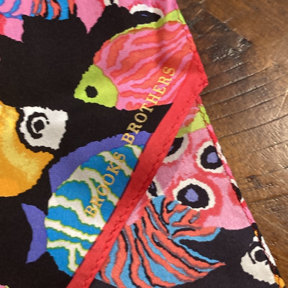 Brooks Brothers 100% silk scarf bright tropical fish - Picture 4 of 8